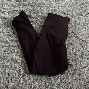 Lululemon maroon cropped 23” leggings size 4
